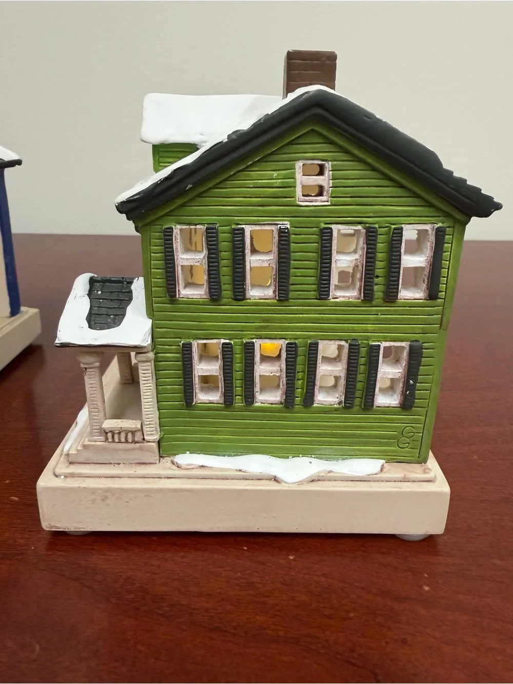 Hallmark 2018 Christmas Houses Stocking Holders